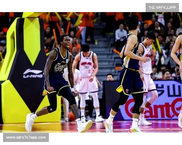 辽篮外援布朗合同期满离队，短期引援策略引争议